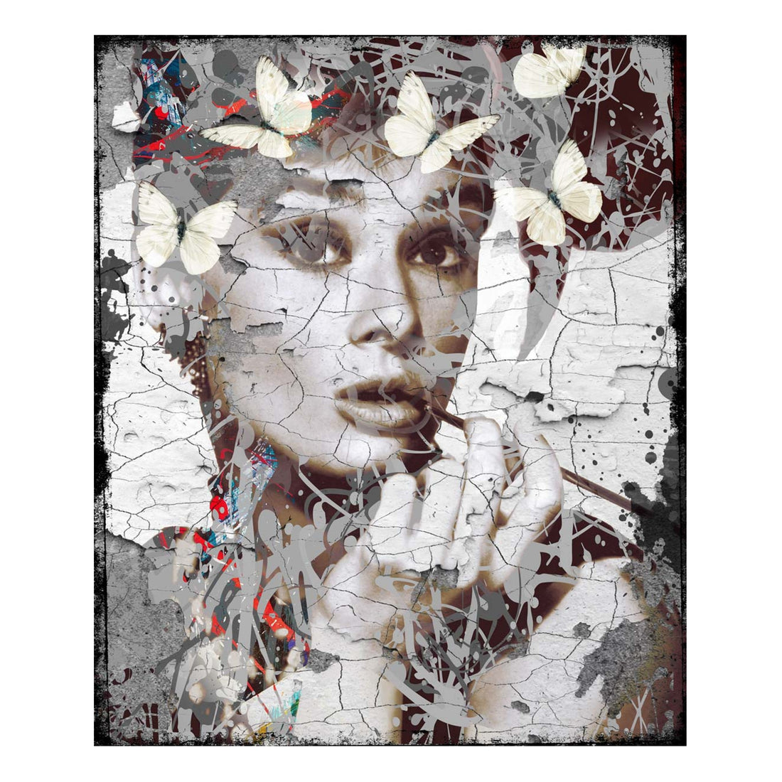 Audrey Hepburn in zwart wit met witte vlinders.